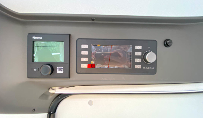 Adria Twin Plus 600 SPB lleno