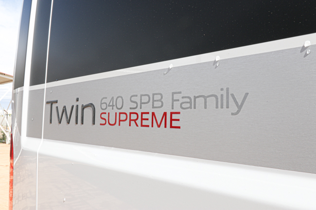Adria Twin Supreme 640 SPB Family full